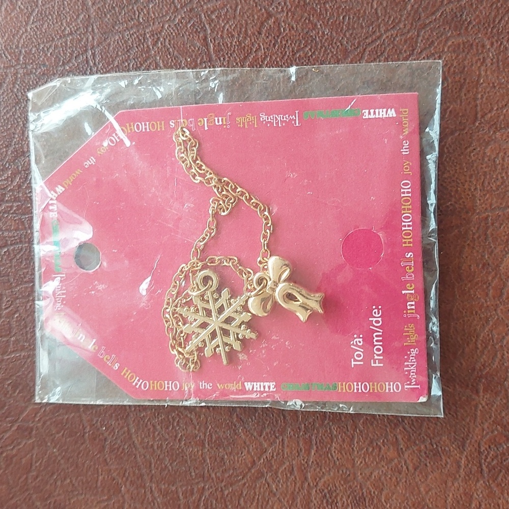 Delicate Gold Tone Snowflake & Bow Necklace Winter Holiday Jewelry Christmas Tag
